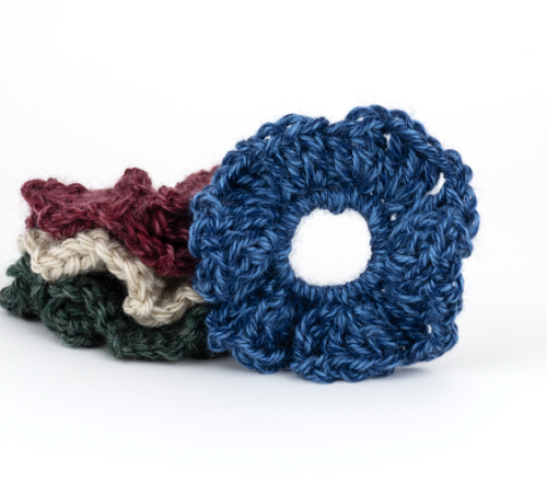 PrymCrochetFestiveHairScrunchie_Image-Picsart-ImageResizer