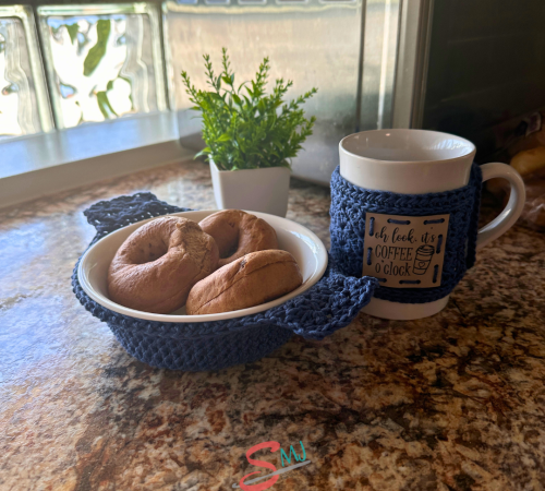 SMJ.Cotton Bowl.Mug Cozy - Melanie Morrison